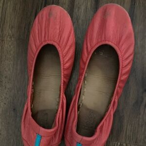 Poppy Tieks